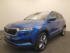 Skoda Karoq - 1.5 TSI 150pk DSG/AUT Business Edition Winterpakket, Stoelverwarming, Climatronic