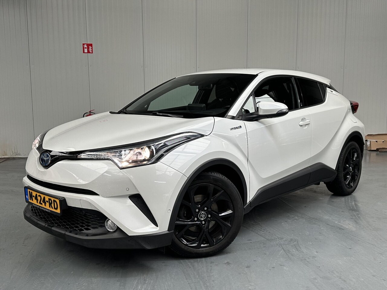 Toyota C-HR - 1.8 Hybrid Dynamic | Stoel/stuurwielverwarming | Dode hoek detector | 18'' LM velgen | Dea - AutoWereld.nl