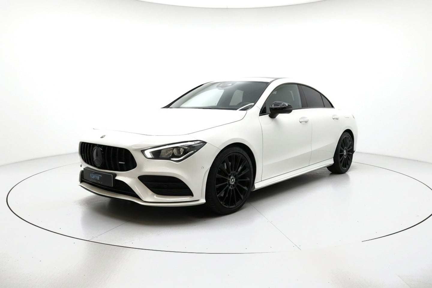 Mercedes-Benz CLA-Klasse - 180 AMG NIGHT SFEER CAMERA LED - AutoWereld.nl
