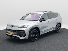 Volkswagen Tayron - R-Line Edition 1.5 eHybrid 272 PK | Black Style | Trekhaak | Panoramadak | Harman/Kardon |