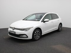 Volkswagen Golf - 1.0 eTSI Life | Automaat | Panorama dak | Virtual cockpit | Parkeer sensoren | Stoel/stuur