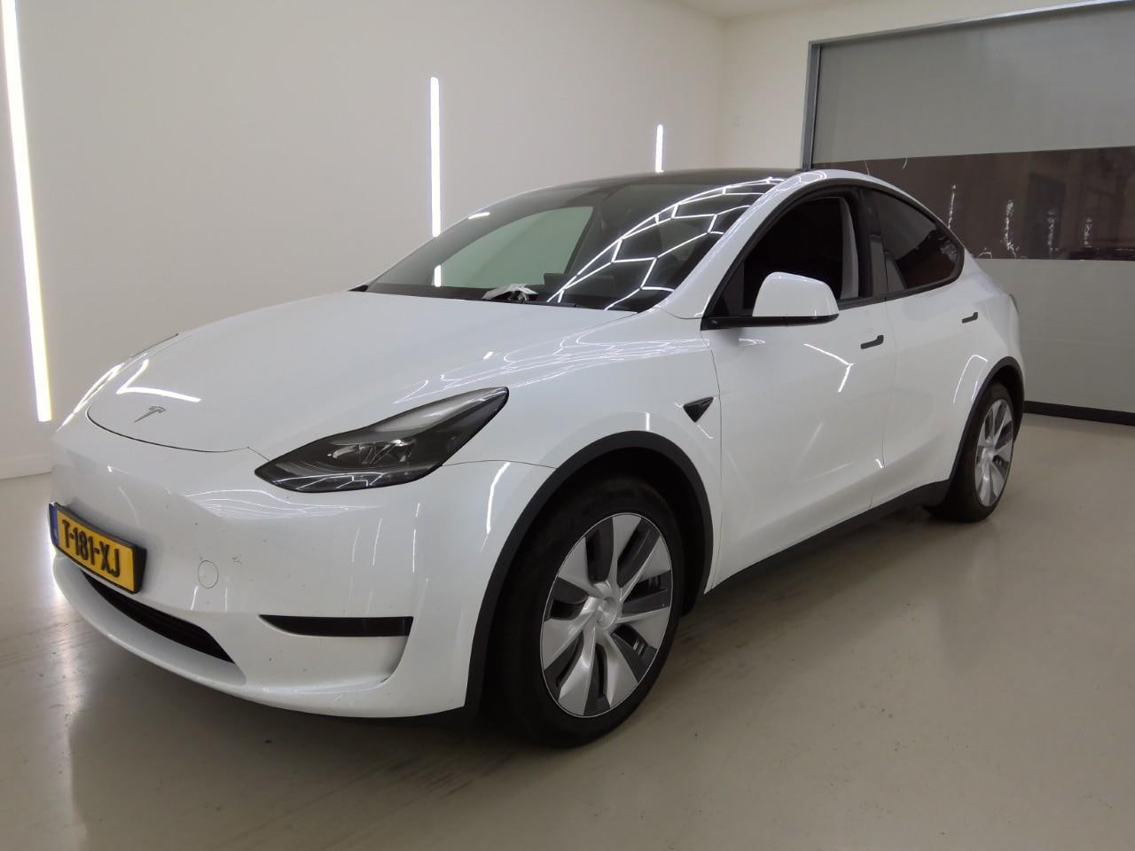 Tesla Model Y - Standard RWD Plus 93% SoH [ AMD RYZEN+AUTOPILOT+19 INCH+PREMIUM AUDIO ] - AutoWereld.nl