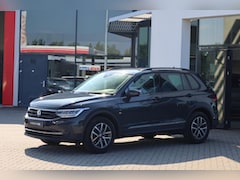 Volkswagen Tiguan - 1.4 TSI eHybrid Life Business 245PK / 180kW DSG, Wegklapbare trekhaak, elektrische achterk