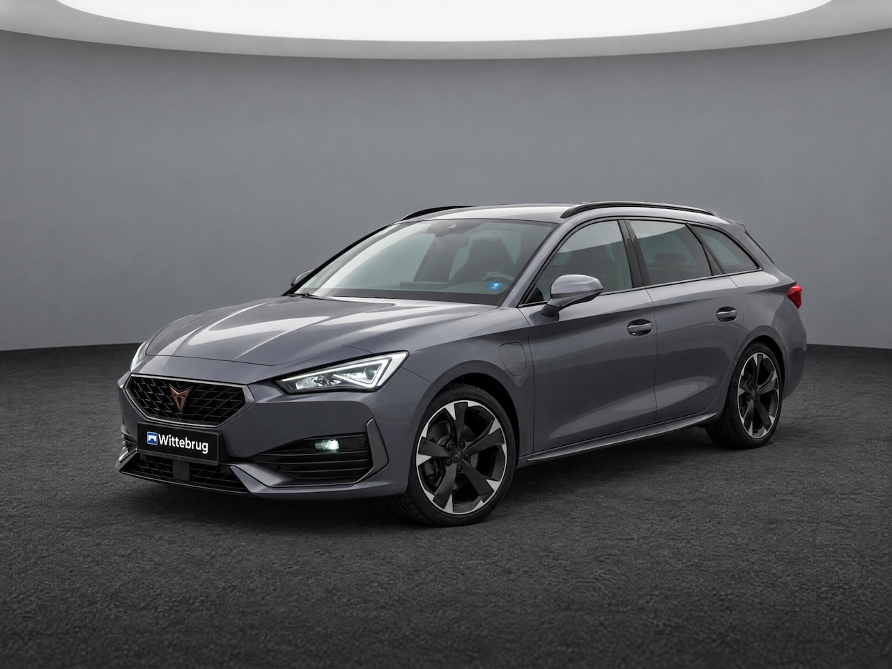 CUPRA Leon Sportstourer - 1.4 e-Hybrid 204pk VZ Performance / Achteruitrijcamera / Elec. Trekhaak / App. Connect / S - AutoWereld.nl