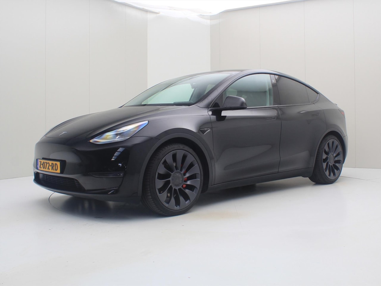 Tesla Model Y - Performance 534pk AWD [ FSD+TREKHAAK+21 INCH+WARMTEPOMP+AMD RYZEN+PREMIUM AUDIO ] - AutoWereld.nl
