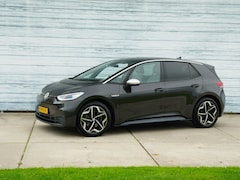 Volkswagen ID.3 - First Plus 58 kWh Cam Adapt Cruise Soh 92.4%