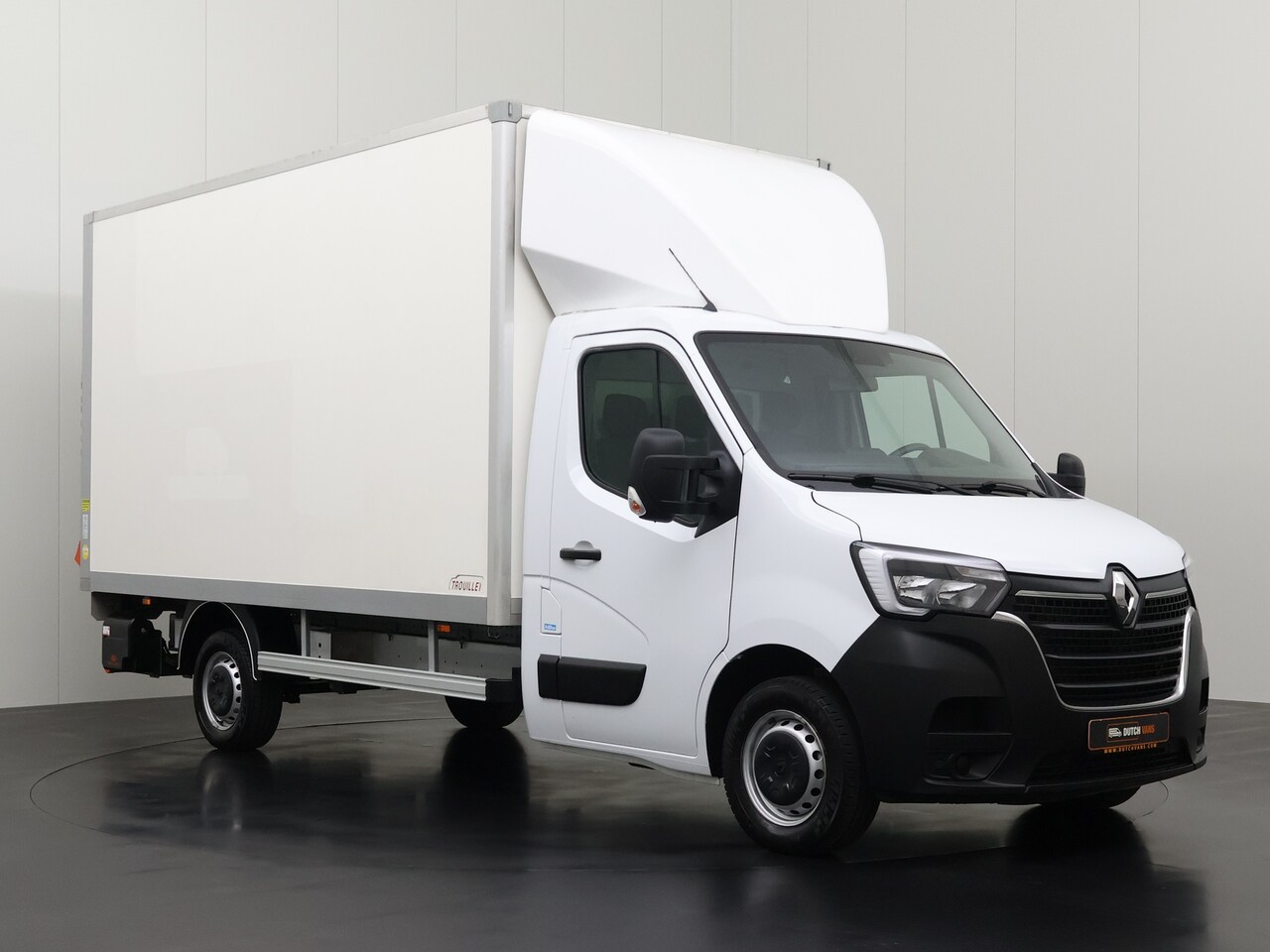 Renault Master - 2.3DCI 145PK Bakwagen+Laadklep | Dakspoiler | Navigatie | Camera | Airco | Cruise | 3-Zits - AutoWereld.nl