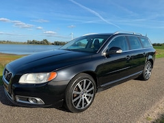 Volvo V70 - 2.0 T5 Summum