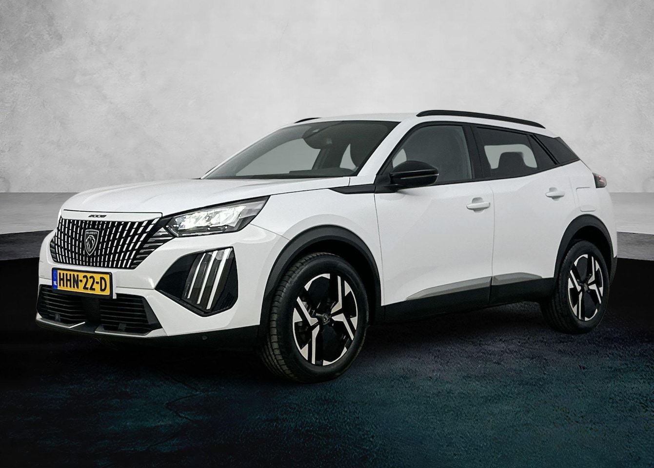 Peugeot 2008 - SUV 100 pk Allure | Parkeersensoren | Navigatie | Draadloos Carplay| Rijstrooksensor met C - AutoWereld.nl
