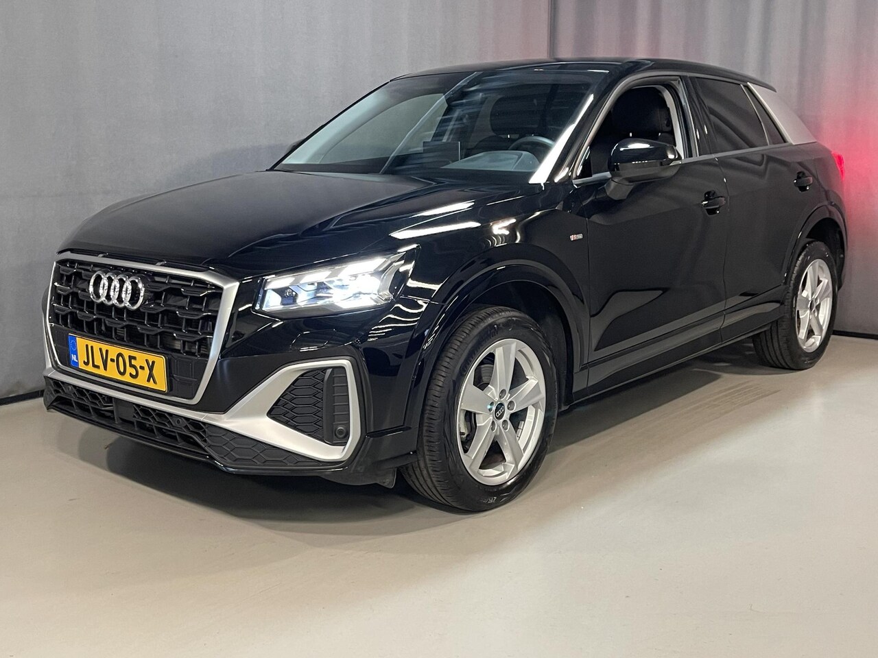 Audi Q2 - 35 TFSI S Edition 17"/Matrix LED/Camera/Adaptieve cruise/Keyless/PDC v+a/Stoelverwarming/A - AutoWereld.nl