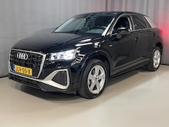 Audi Q2 - 35 TFSI S Edition 17"/Matrix LED/Camera/Adaptieve cruise/Keyless/PDC v+a/Stoelverwarming/A