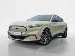 Ford Mustang Mach-E - Extended Premium RWD 88 kWh | Afneembare trekhaak | Stoelverwarming | Leer bekleed | 18" L