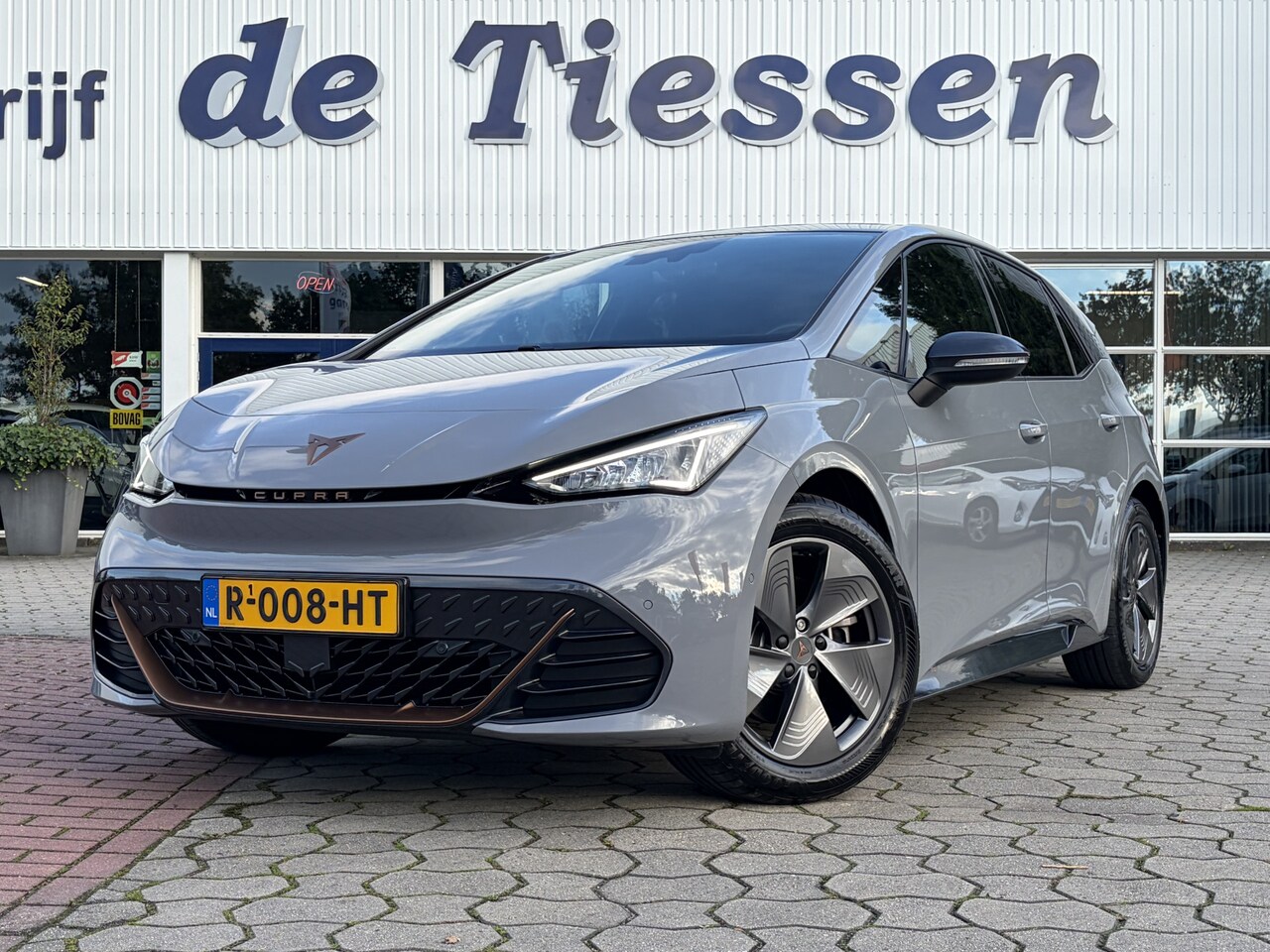 CUPRA Born - Business Plus 62 kWh | SOH 91.55% | Carplay | Camera | Stuurvrw. | Rijklaar met beurt & ga - AutoWereld.nl