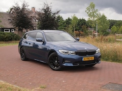 BMW 3-serie Touring - 318i High Executive | Camera | Sfeerverlichting | Apple Carplay | LED-Laser | NL-Auto |