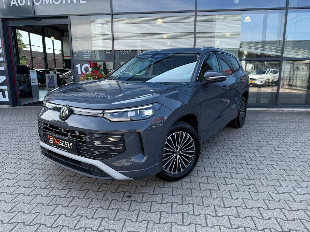 Volkswagen Tayron - 1.5 eHybrid Elegance *Assistance Plus Pack* - AutoWereld.nl
