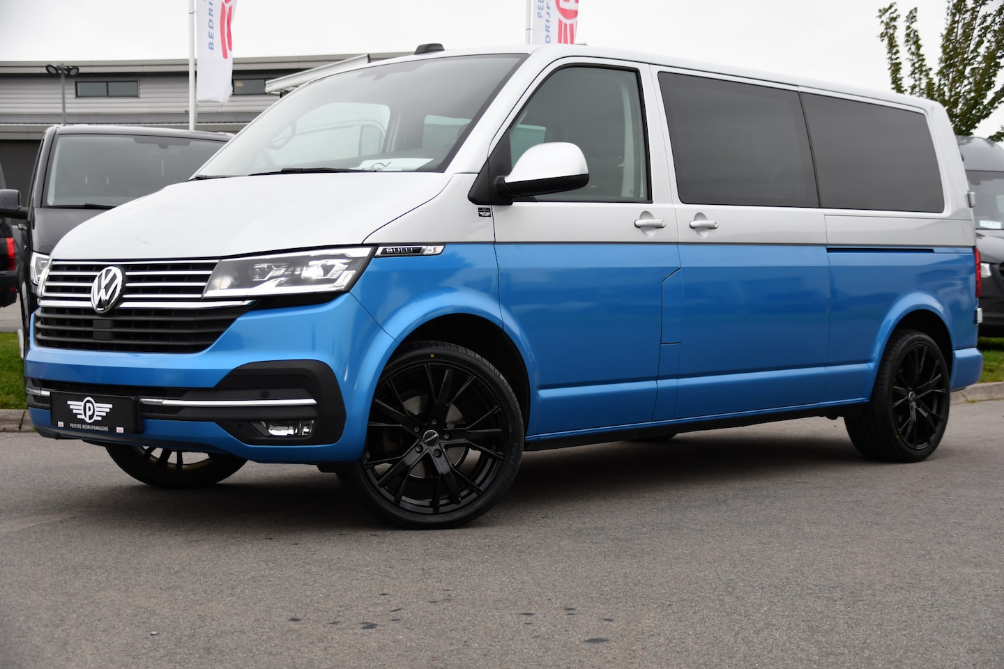 Volkswagen Transporter - 2.0 TDI L2H1 30 DC Bulli Virtual, Adaptieve Cruise, Camera, Leder, LED, 2 x Schuifdeur, St - AutoWereld.nl