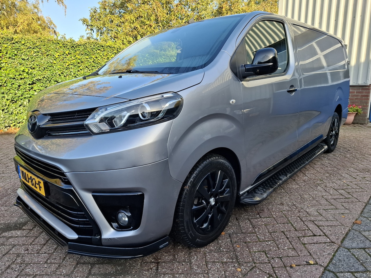 Toyota PROACE Long Worker - 2.0 D-4D Black Line MOTOR KAPOT!! 122PK - AutoWereld.nl
