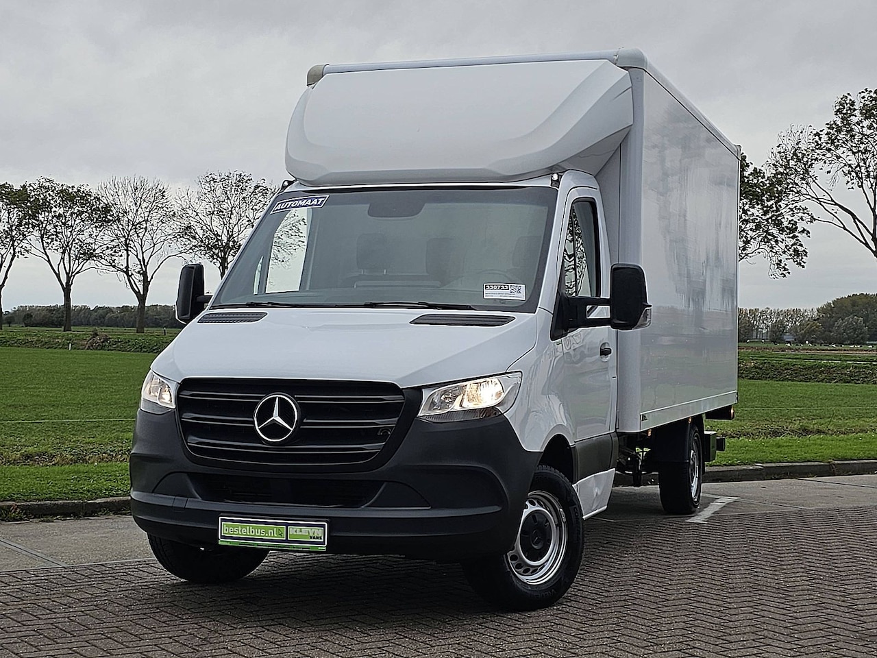 Mercedes-Benz Sprinter - 316 Bakwagen | Laadklep | Automaat | 3zitplaatsen| MBUX | Multi-functioneel stuurwiel | Ac - AutoWereld.nl
