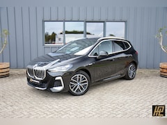 BMW 2-serie Active Tourer - 225e xDrive M Sport * Vol * SoH 94% * Pano * HK * HeadUp * Memory * 360 Cam * Carplay * Zw
