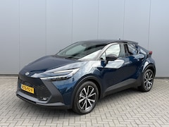 Toyota C-HR - 1.8 Hybrid 140PK First Edition Bi-Tone/Winter-pack/Gr.-navigatie/Elektr.klep/Camera/Adapt.