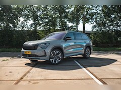 Skoda Kodiaq - 1.5 TSI PHEV Sportline | PANO | TREKHAAK | STEEL GREY | 20" VELGEN