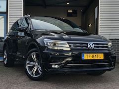 Volkswagen Tiguan - 1.4 TSI 4Motion Highline Business R|Pano|ACC|Trekhaak|PDC|Navi|ECC