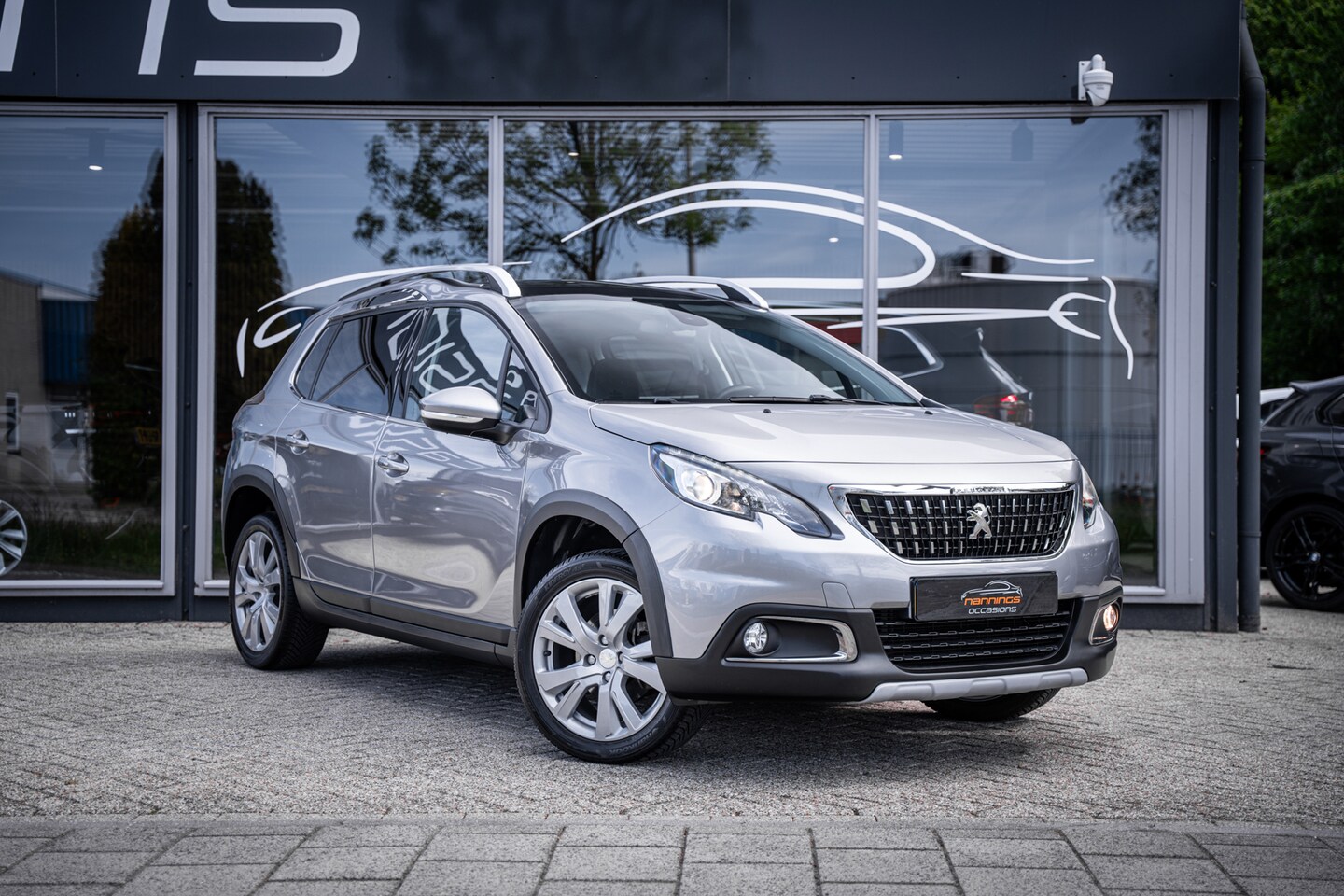 Peugeot 2008 - 1.2 PureTech GT-line|Cruise|CarPlay|Navi|Clima|Pano|Cam|Bleuthooth| - AutoWereld.nl