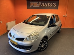 Renault Clio - 1.2 16V / 5 DEURS / SPECIAL-LINE / AIRCO