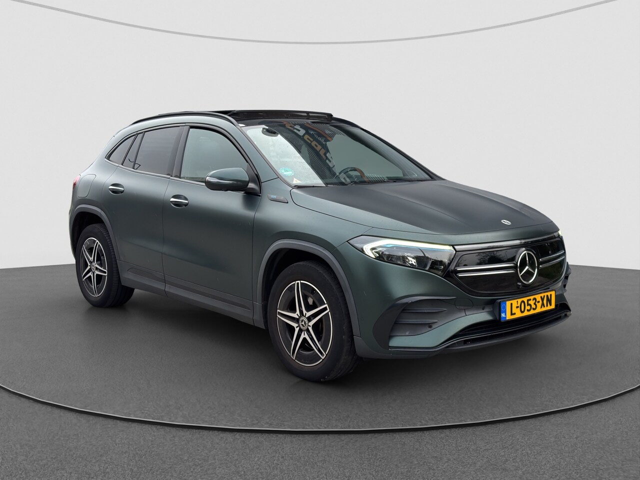Mercedes-Benz EQA - 250 Business Solution AMG 67 kWh | SOH 95% | Pano | Burmester | Memory | 360 Cam - AutoWereld.nl