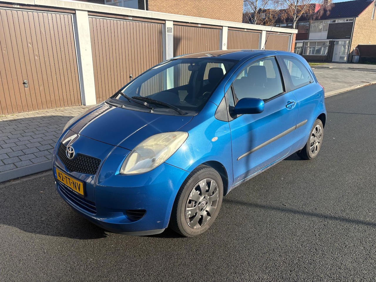 Toyota Yaris - 1.3 VVT-i Sol 1.3 VVTi Sol - AutoWereld.nl