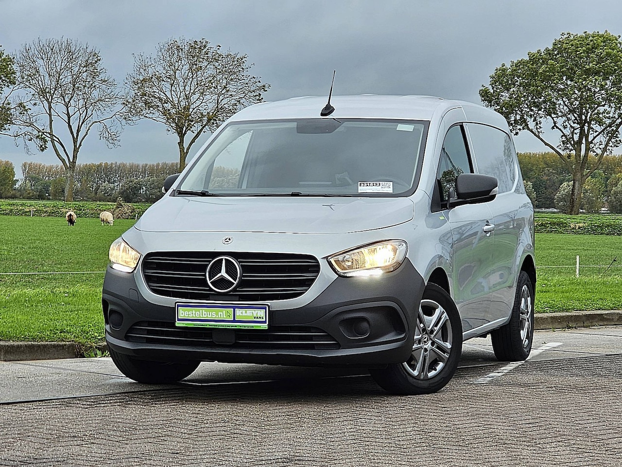 Mercedes-Benz Citan - 110 CDI Long Mbux Carplay Camera Euro6 Airco CruiseControl Mf-Stuurwiel! - AutoWereld.nl