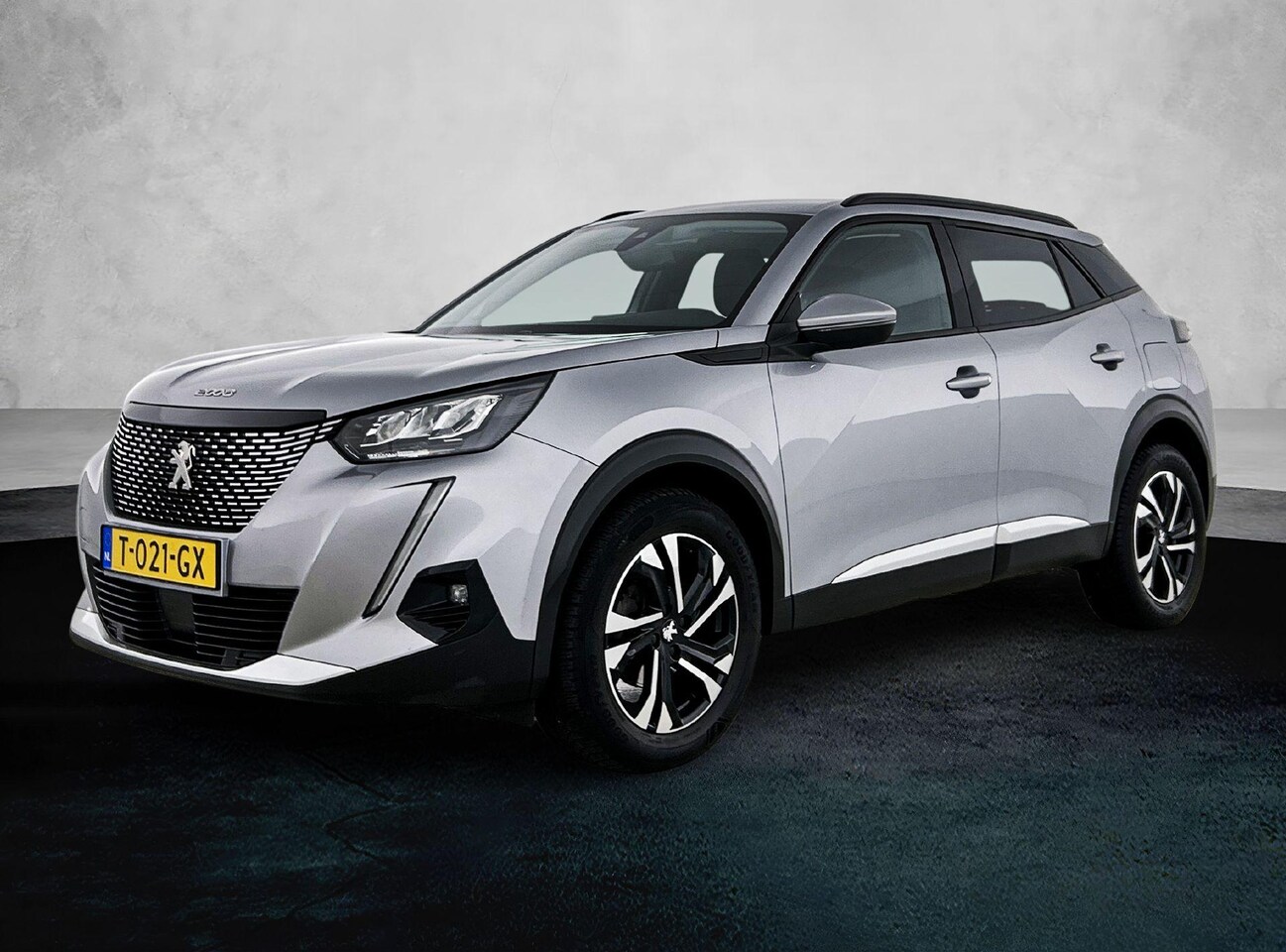 Peugeot 2008 - 1.2 100pk Allure Pack | Trekhaak | Navigatie | Climate Control | Cruise Control | Camera | - AutoWereld.nl