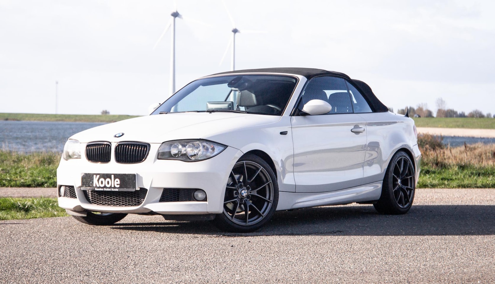 BMW 1-serie Cabrio - 118i Executive M PAKKET / NAVI / NIEUW DAK / CRUISE CONTROLE - AutoWereld.nl