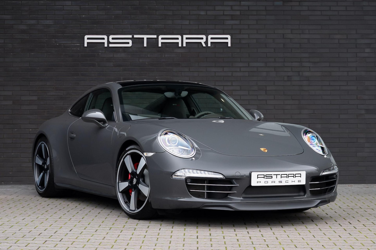 Porsche 911 - 3.8 Carrera S 50th Anniversary Edition 3.8 Carrera S 50th Anniversary Edition - AutoWereld.nl