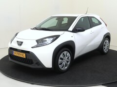 Toyota Aygo X - 1.0 VVT-i 72 PK MT Play Mediascherm | Camera | Airco | Bluetooth | Lichtsensor | Apple Car