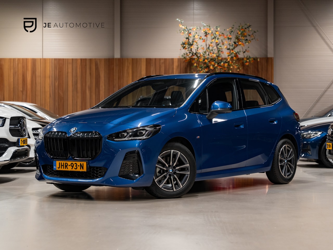 BMW 2-serie Active Tourer - 218i M Sport 218i M-Sport, Shadow Line, Apple Carplay, Navi, Voll Led, Ambiënte Light, Wide Screen, Cam - AutoWereld.nl