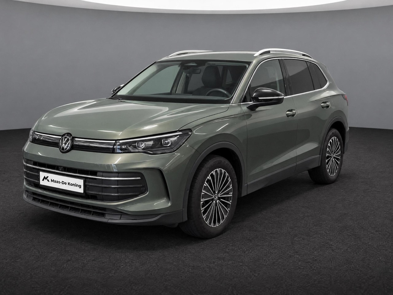Volkswagen Tiguan - 1.5 eTSI 130pk DSG Life Edition · 360 Camera · Inklap. Trekhaak · Stuur- & Stoelverwarming - AutoWereld.nl
