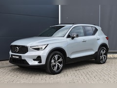 Volvo XC40 - B4 Plus Dark | Panoramadak | Trekhaak | Verwarmbare voorstoelen, stuurwiel en voorruit | P