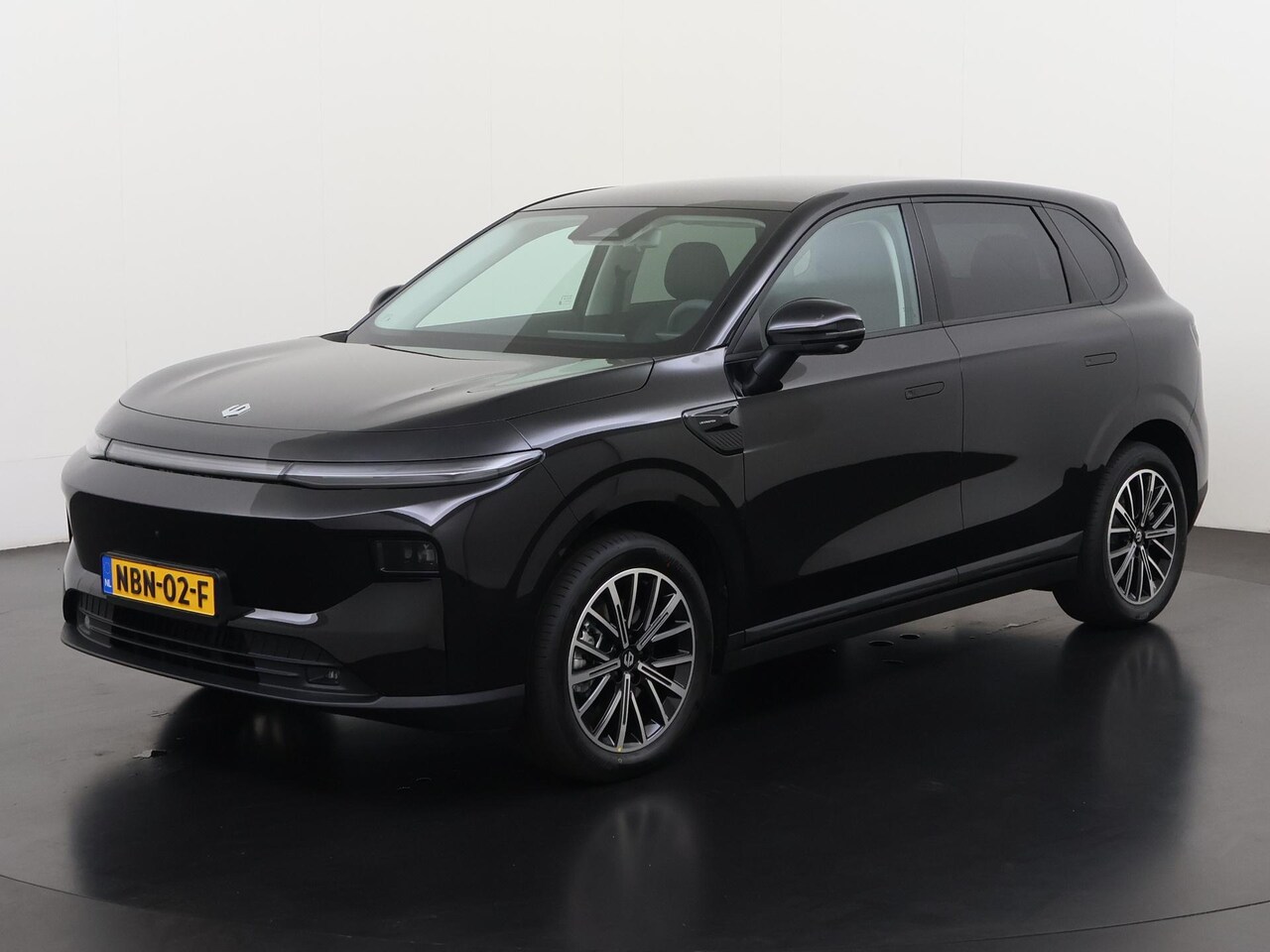 Leapmotor B10 - Design ProMax 67.1 kWh | All-in 499,- Private Lease | Direct uit voorraad - AutoWereld.nl