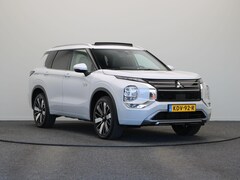 Mitsubishi Outlander - 2.4 PHEV Instyle | Trekhaak | Stoelverwarming Voor en Achter | Elektrische Achterklep | Ya