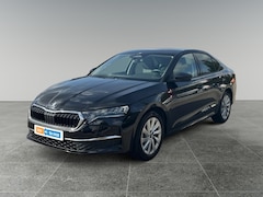 Skoda Octavia - 1.5 150pk TSI MHEV Business Edition Verwarmbare stoelen voor | Draadloze Apple Carplay en