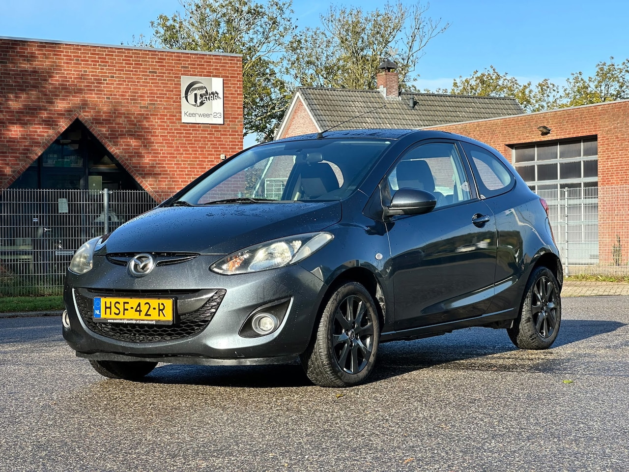 Mazda 2 - 1.3 XS Navigatie*Carplay*Stoelverwarming*Clima*LM velgen*Dealer onderhouden*1e eigenaar* - AutoWereld.nl
