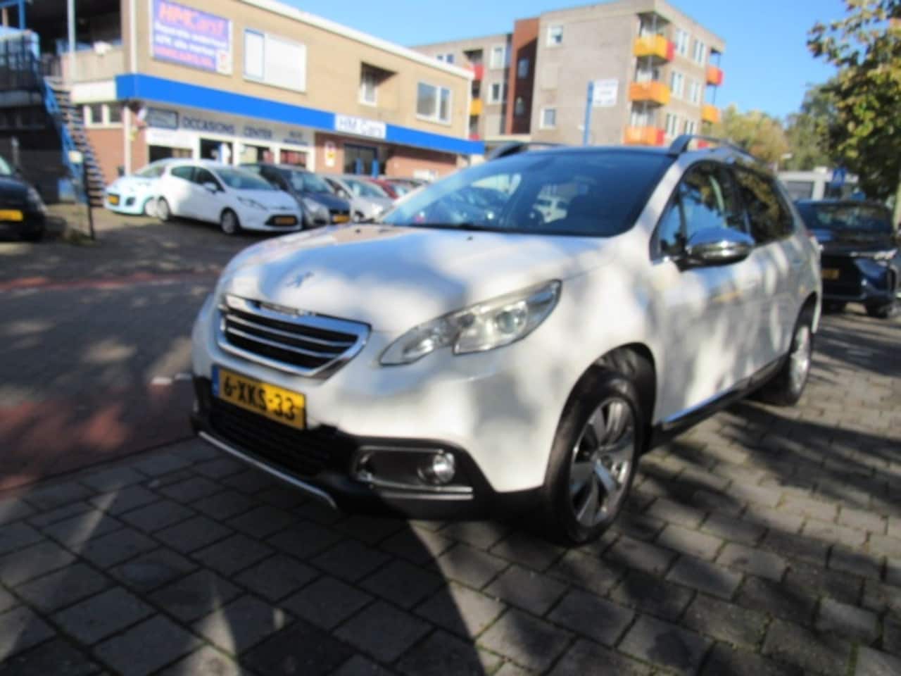 Peugeot 2008 - 1.2 PureTech 82pk Allure Automaat - AutoWereld.nl