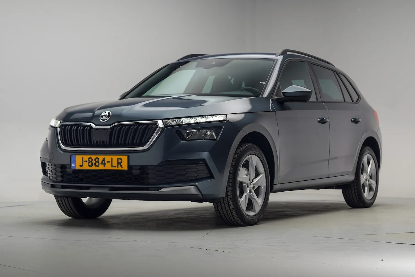 Skoda Kamiq - 1.0 TSI Sport Business Aut. [ LED Virtual Apple/Android Clima ] - AutoWereld.nl