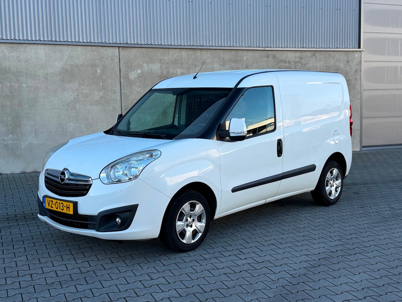 Opel Combo - 1.3 CDTi L1H1 ecoFLEX Sport NAP+CRUISE+PDC+AIRCO+RADIO USB AUX+TREKHAAK+APK 13-10-2027 - AutoWereld.nl