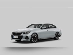 BMW 5-serie - 530e | Comfortstoelen | M Sportpakket Pro | Driving Assistant Prof | Harman Kardon | Verwa