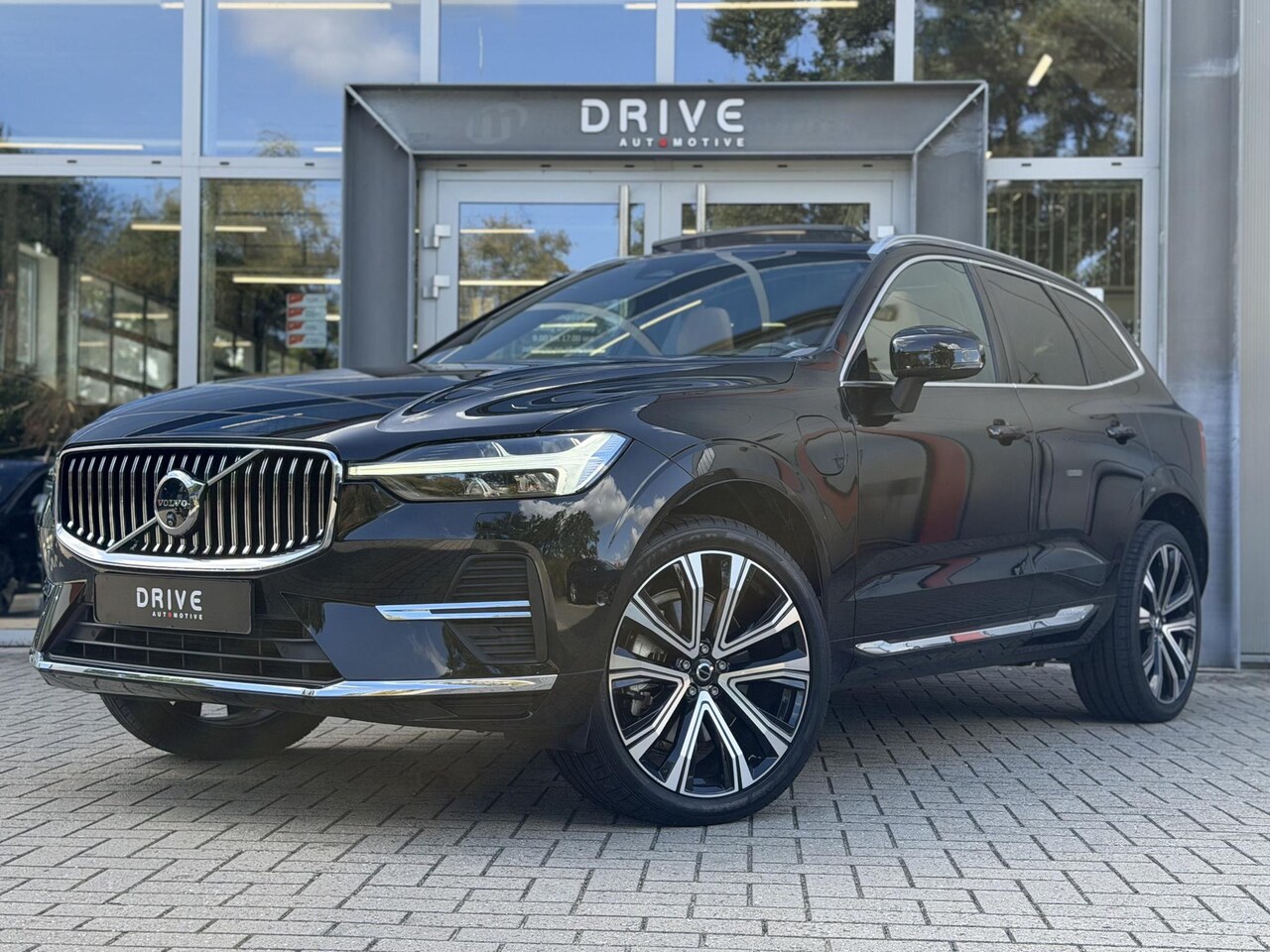 Volvo XC60 - 2.0 T8 455PK Plug-in hybrid AWD Ultimate Bright Pano|Luchtvering|Ventilatie|Pilot||H/K|HUD - AutoWereld.nl