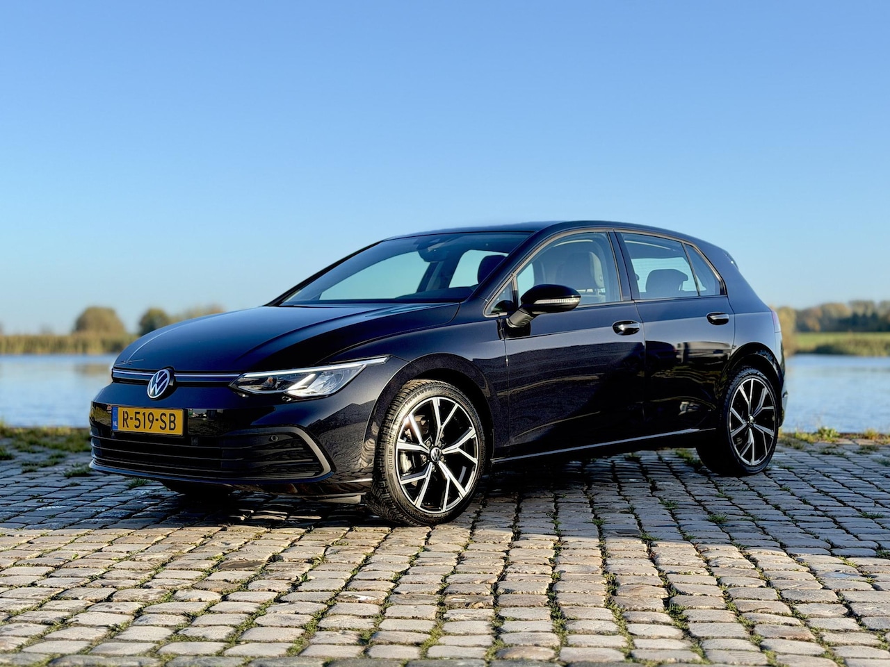 Volkswagen Golf - 1.0 TSI Life Business|Virtual|Stuur-Stoel Verwarm. - AutoWereld.nl