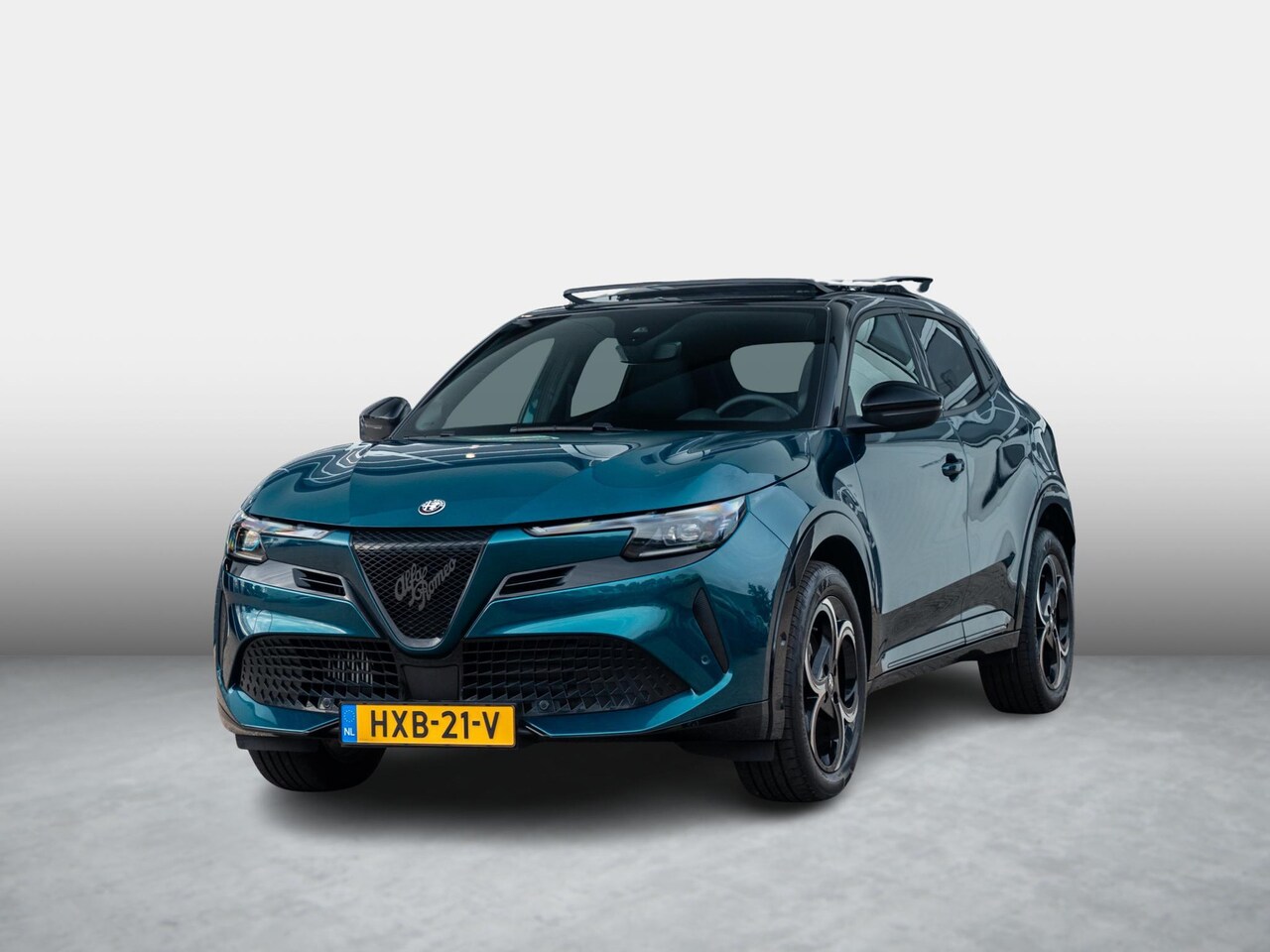 Alfa Romeo Junior - 1.2 Turbo 145pk Hybrid Ibrida Q4 | Clima | Camera | Adapt. Cruise | Apple Carplay | Schuif - AutoWereld.nl