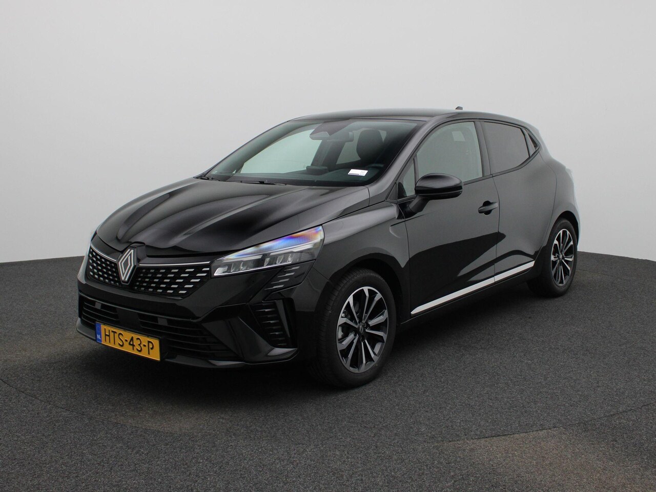 Renault Clio - 1.6 E-Tech Full Hybrid 145 techno | Navigatie | Camera | Airco | LM Velgen - AutoWereld.nl